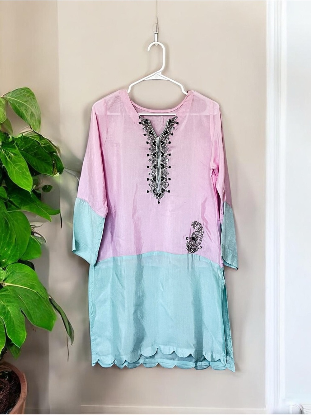 Pink & Mint Embellished Womens kurta
